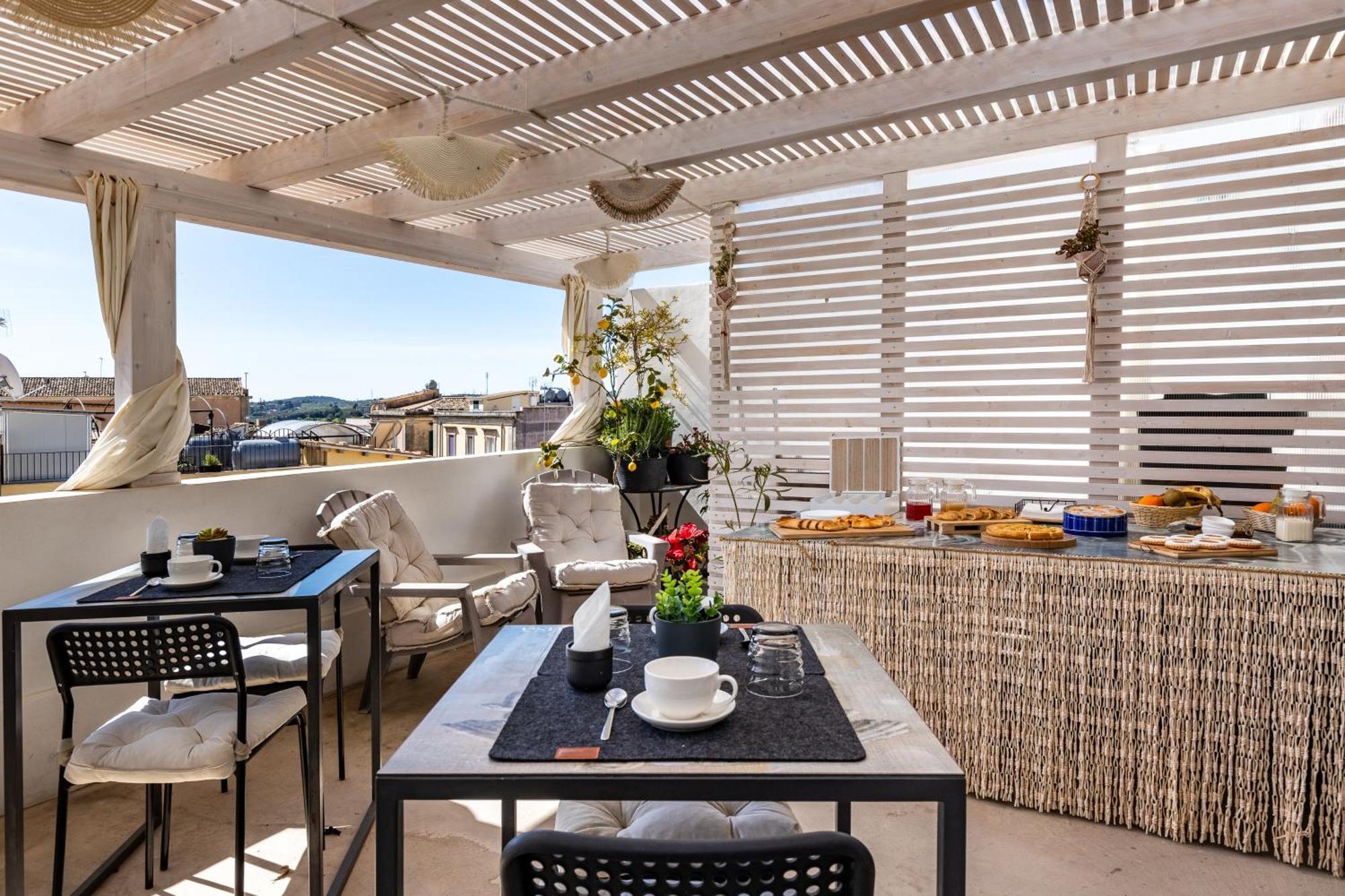 Dea'S Rooms Noto Exterior foto